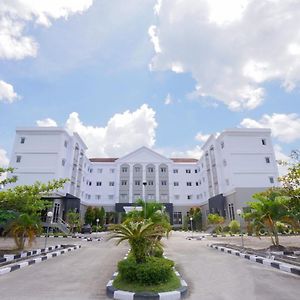 Brits Hotel Pangkalan Bun